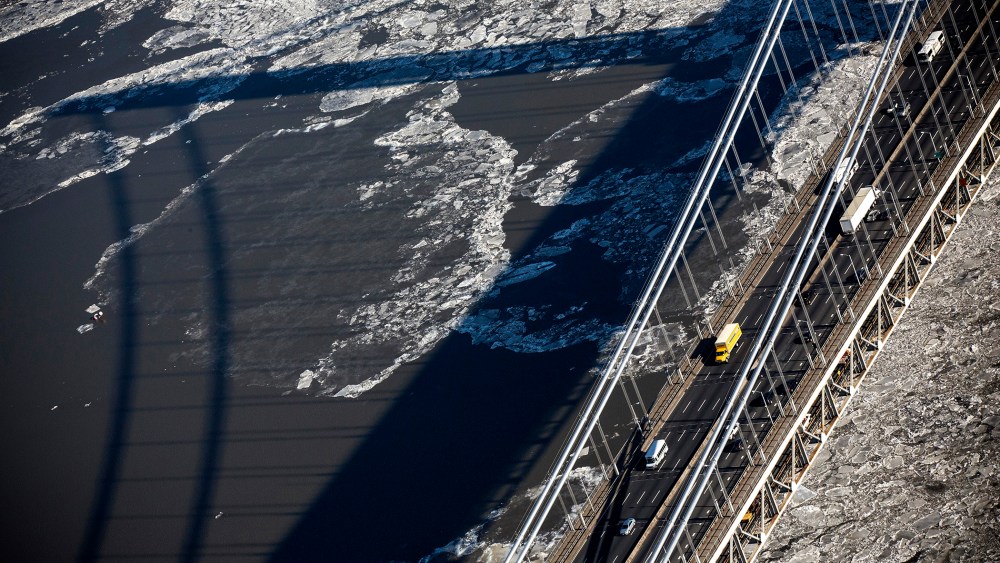 Traffic drives across the George Washington Bridge, which connects Fort Lee, NJ, and New York City, on January 9, 2014.