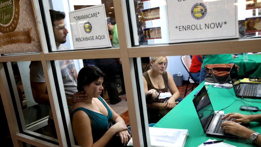 Deadline For Coverage Starting Feb. 1 Draws Crowds At Health Care Sign Up Location