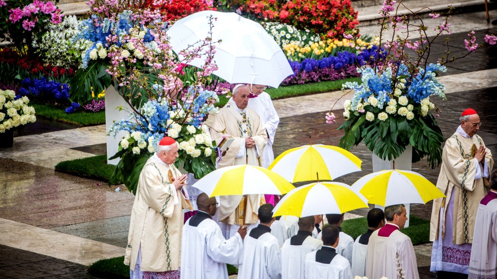 Pope Francis attends the Easter Mass on April 5, 2015 in Vatican City, Vatican. (Photo by Giulio Origlia/Getty)