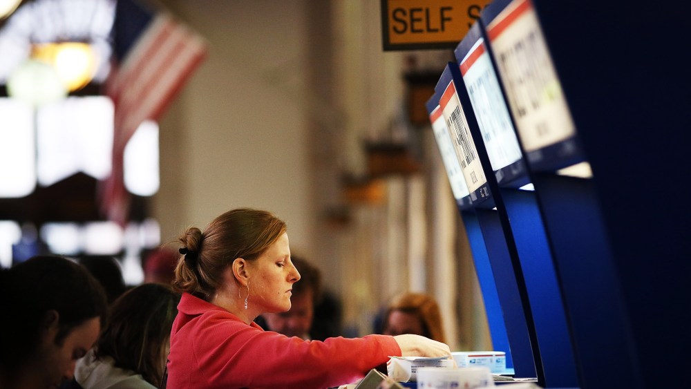 Last Minute Tax Filers Mail Their Forms On Tax Day