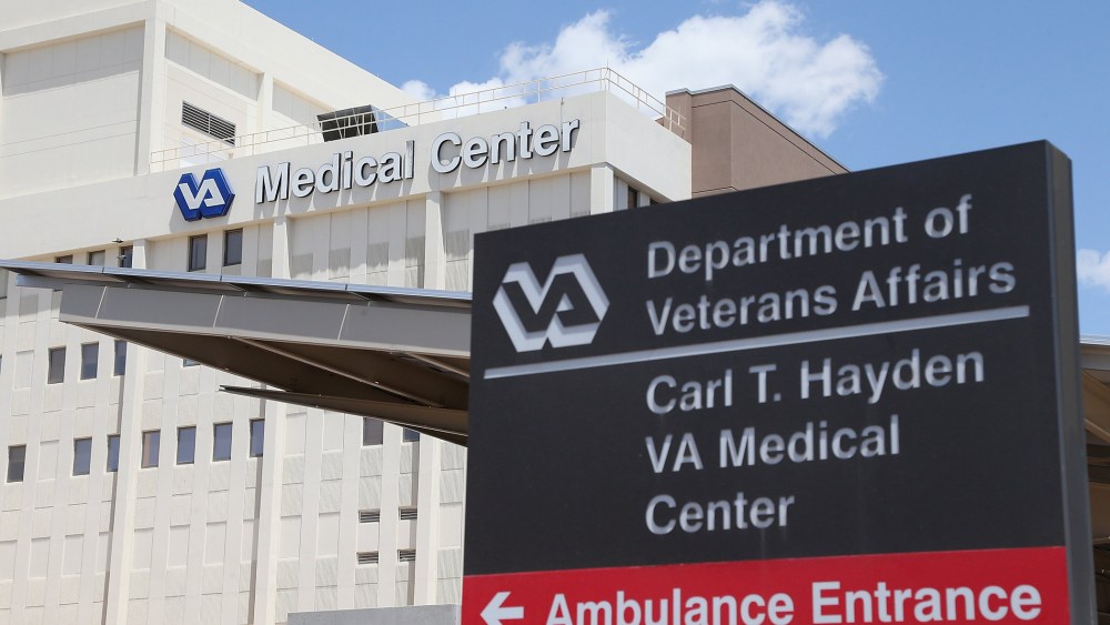 Exterior view of the Veterans Affairs Medical Center on May 8, 2014 in Phoenix, Arizona.