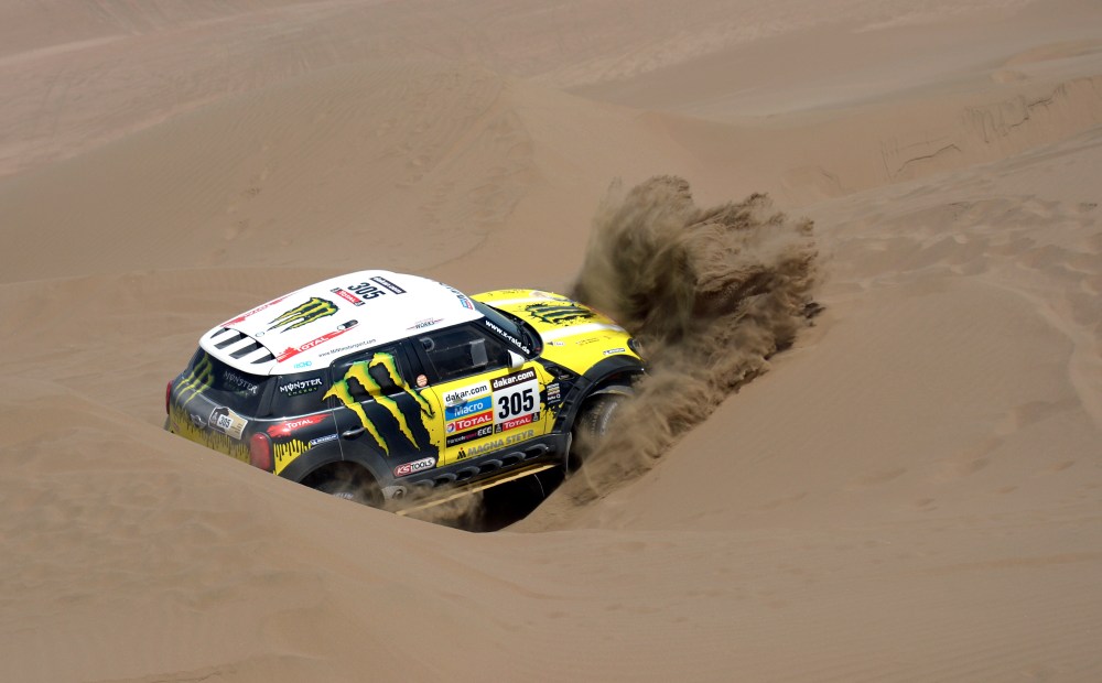Image: AUTO-MOTO-RALLY-DAKAR-STAGE6
