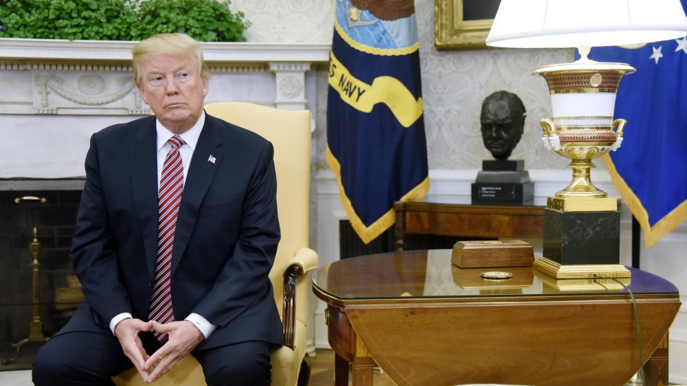Image: Trump during meeting in Oval Office