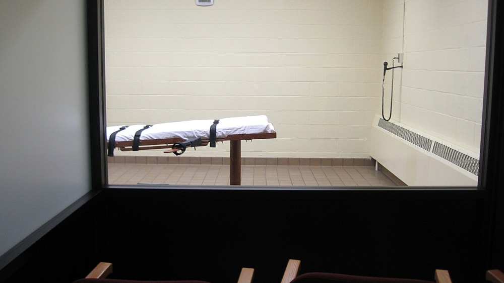This Nov. 30, 2009 photo shows the witness room facing the execution chamber at the Southern Ohio Correctional Facility in Lucasville, Ohio. (Photo by Caroline Groussain/AFP/Getty)