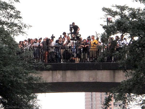 New Yorkers come out for celestial celebrity