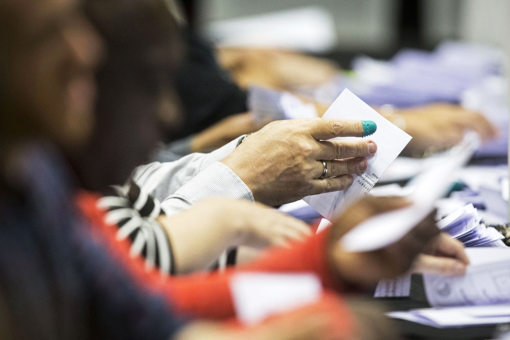Ballots are counted at the Manchester Central Convention Complex in north west England on June 23, 2016. (Photo by Danny Lawson/AFP/Getty)