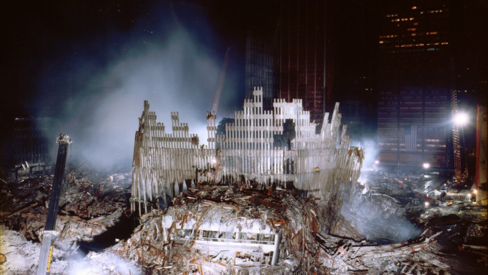 Joel Meyerowitz was granted unparalleled access to Ground Zero right after the attack.  (Ap Photo/Joel Meyerowitz)