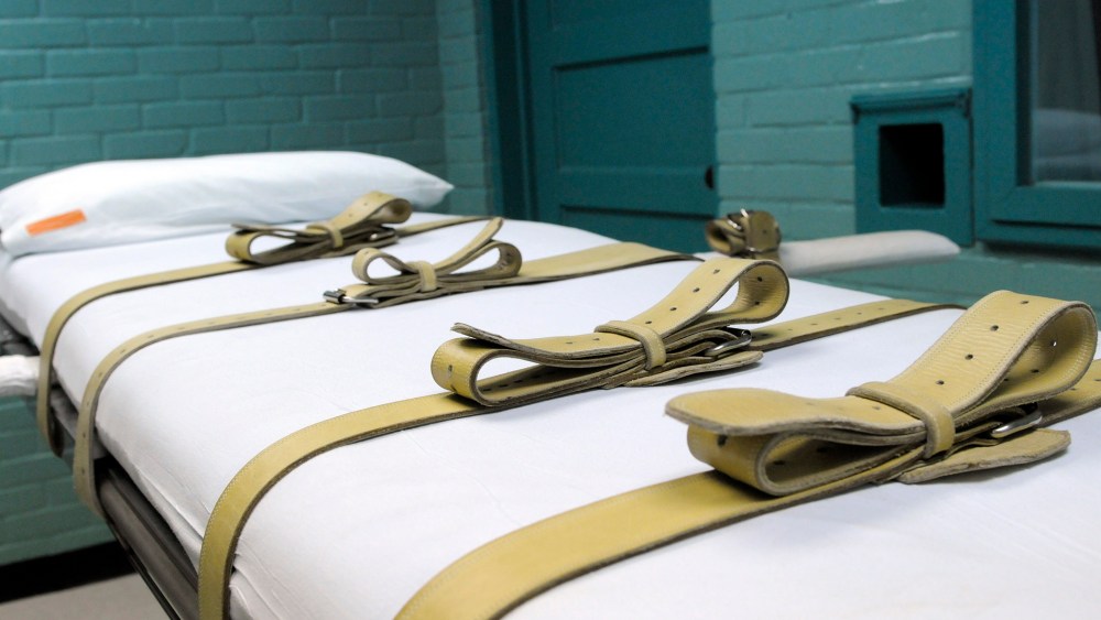 The gurney used to restrain prisoners during the lethal injection process is shown in the execution chamber in Huntsville, Texas. (Photo by Pat Sullivan/AP)