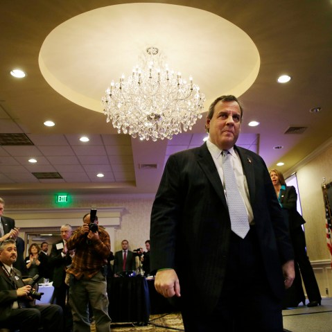 People applaud New Jersey Gov. Chris Christie after he addressed a gathering of New Jersey business leaders, Dec. 8, 2015, in East Windsor, N.J. (Photo by Mel Evans/AP)