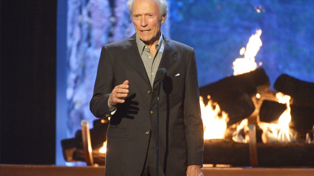 Clint Eastwood speaks at the 2015 Spike TV's Guys Choice Awards at Sony Studios on June 6, 2015, in Culver City, Calif. (Photo by Phil McCarten/Invision/AP)