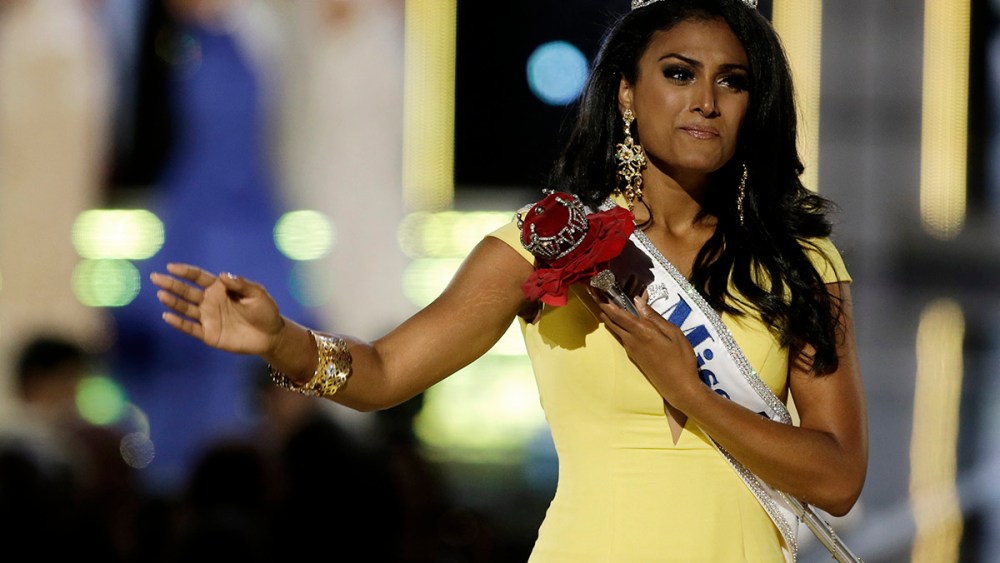 Nina Davuluri - Traci Lee - 09/16/2013