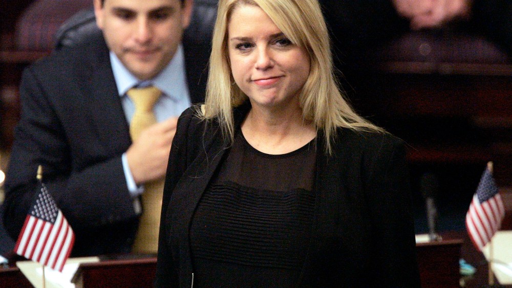 Pam Bondi - Sarah Muller - 09/11/2013