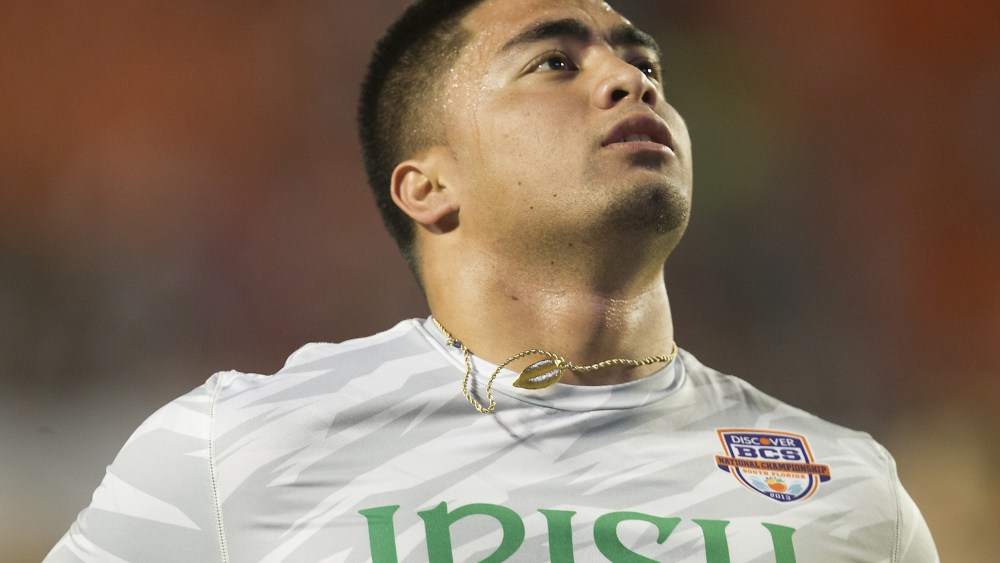 Jan. 7, 2013 - Miami Gardens, Florida, United States of America - January 7, 2013: Notre Dame inside linebacker Manti Te'o (5) prior to the Discover BCS National Championship between the Alabama Crimson Tide and the Notre Dame Fighting Irish at Sun...