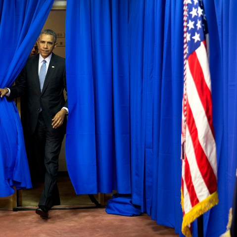 President Barack Obama arrives for a news conference at the Shima Kanko Hotel in Shima, central Japan, May 26, 2016, after completion the third working session of the G-7 Summit. (Photo by Carolyn Kaster/AP)