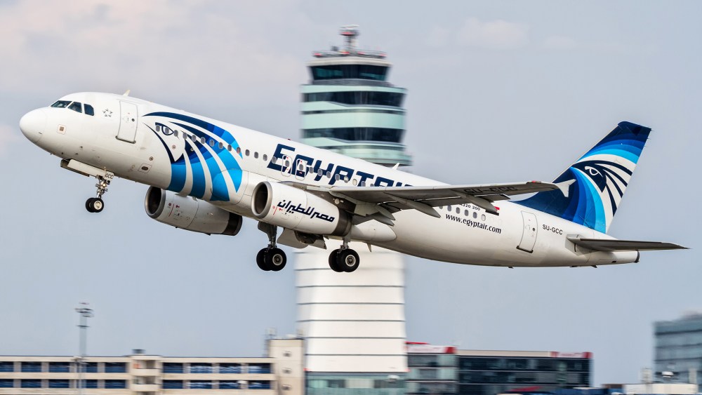 An EgyptAir plane takes off from Vienna International Airport, Austria on Aug. 21, 2015. (Photo by Thomas Ranner/AP)