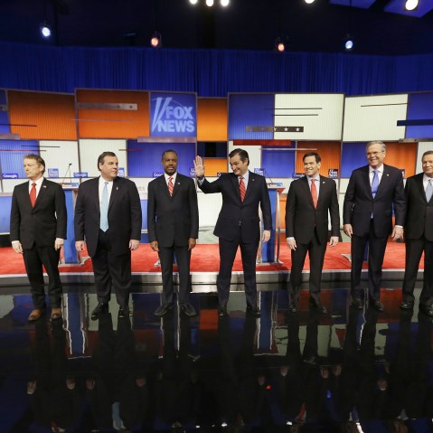 Presidential candidates Rand Paul, Chris Christie, Ted Cruz, Marco Rubio, Jeb Bush and John Kasich appear before a Republican presidential primary debate on Jan. 28, 2016, in Des Moines, Iowa. (Photo by Chris Carlson/AP)
