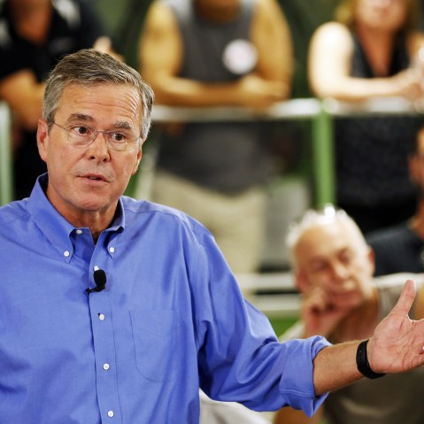 Republican presidential candidate former Florida Gov. Jeb Bush a speaks to employees at Foss Manufacturing during campaign stop Thursday, Sept. 3, 2015, in Hampton, N.H. (Photo by Jim Cole/AP)