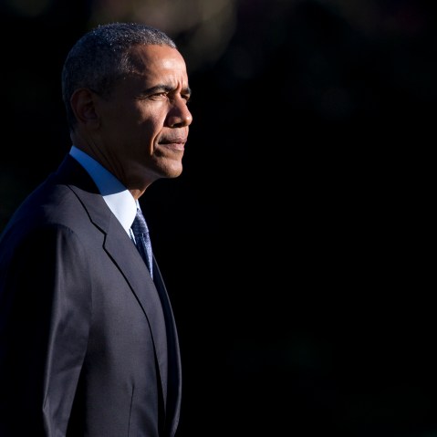 President Barack Obama walks across the South Lawn of the White House from Marine One, March 29, 2016, in Washington, D.C. (Photo by Carolyn Kaster/AP)