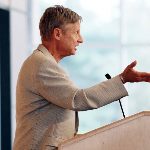Gary Johnson, the Libertarian Party candidate for president, addresses an audience of students and the public at Macalester College, Sept. 21, 2012 in St. Paul, Minn. (Photo by Jim Mone/AP)