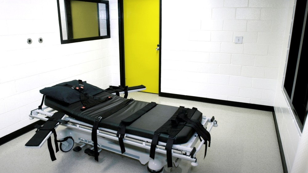 This Oct. 24, 2001 file photo shows the death chamber at the state prison in Jackson, Ga. (Photo by Ric Field/AP)