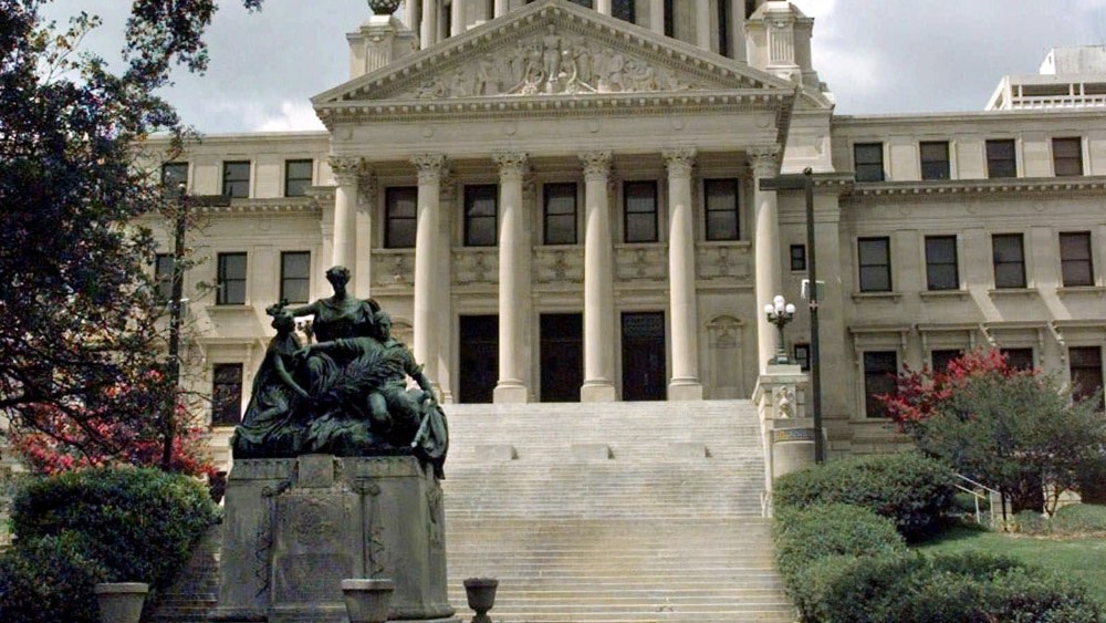 Prominent among the sights to see in Jackson, Miss., is the Mississippi State Capitol, photographed, June 10, 1999. Completed in 1903, the building exemplifies the beaux arts classical style of architecture.
