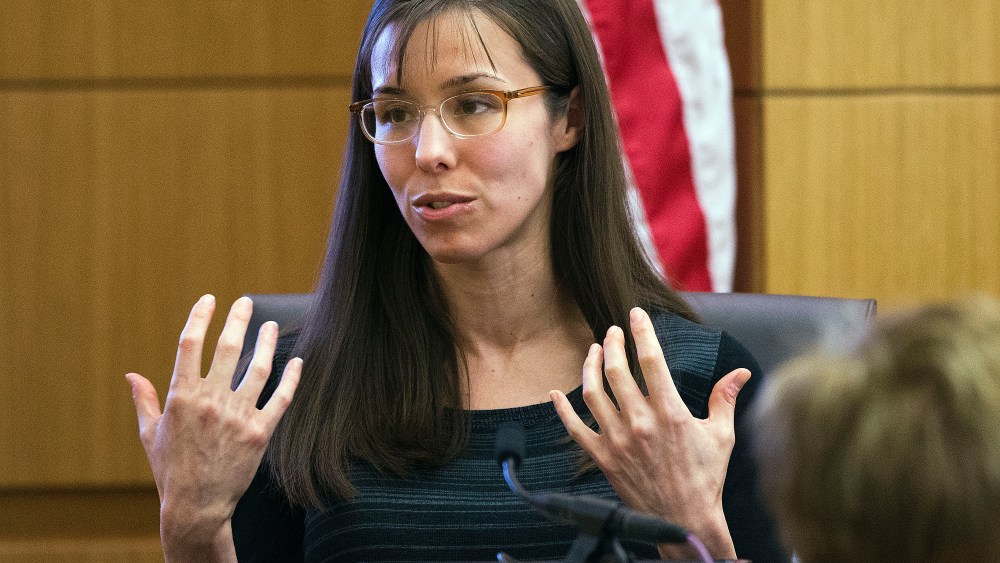 FILE - This March 5, 2013 file photo shows Jodi Arias gesturing toward the jury, in Maricopa County Superior Court in Phoenix.  Arias is on trial for the murder of Travis Alexander in 2008.  Arias lied repeatedly throughout her evaluation conducted by...