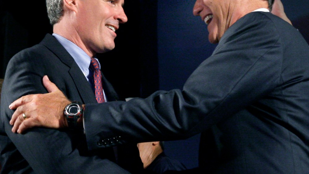 Scott Brown, Mitt Romney