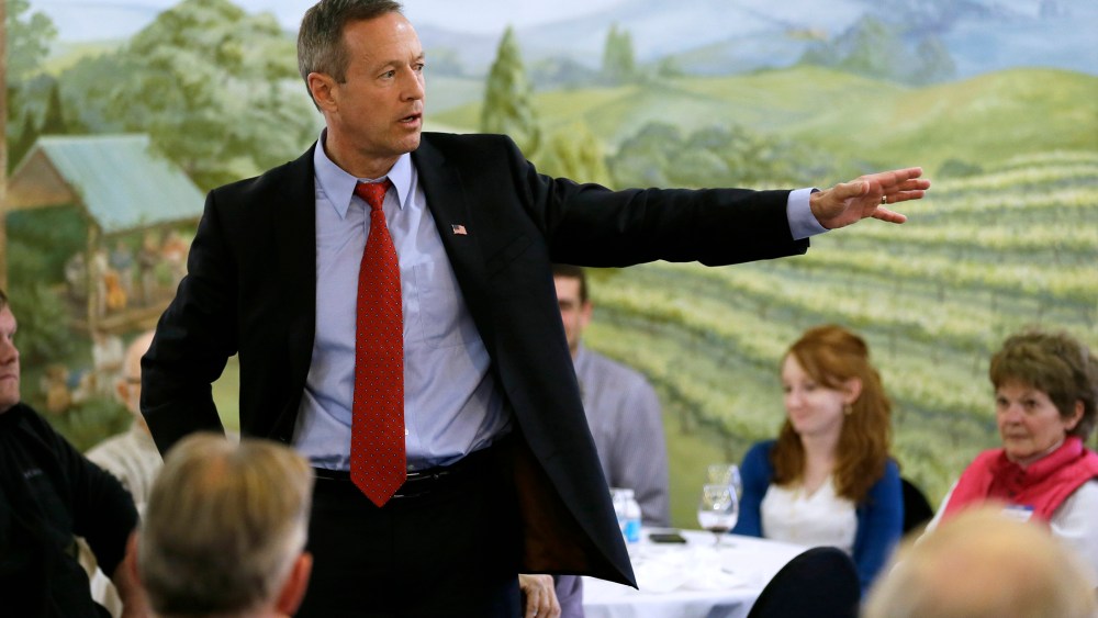Former Maryland Gov. Martin O'Malley speaks to local residents during an event on April 9, 2015, in Indianola, Iowa. (Photo by Charlie Neibergall/AP)