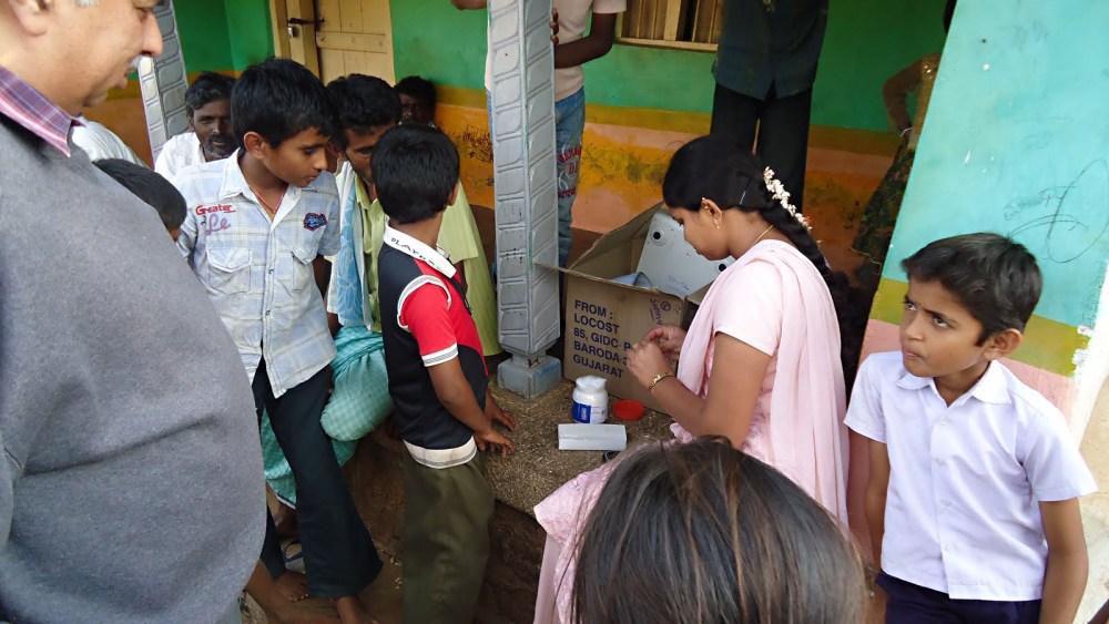 In a village in India, about 35 kilometers away from the closest government hospital, a Sucre Blue community worker provides health education to kids by explaining some of the risk factors associated with non communicable diseases.