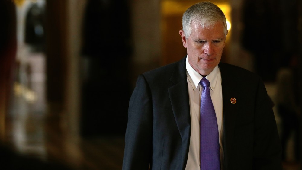 U.S. Rep. Mo Brooks (R-AL) walks to the House Chamber for a procedural vote on the House floor, Sept. 28, 2013 on Capitol Hill in Washington, DC. (Photo by Alex Wong/Getty)