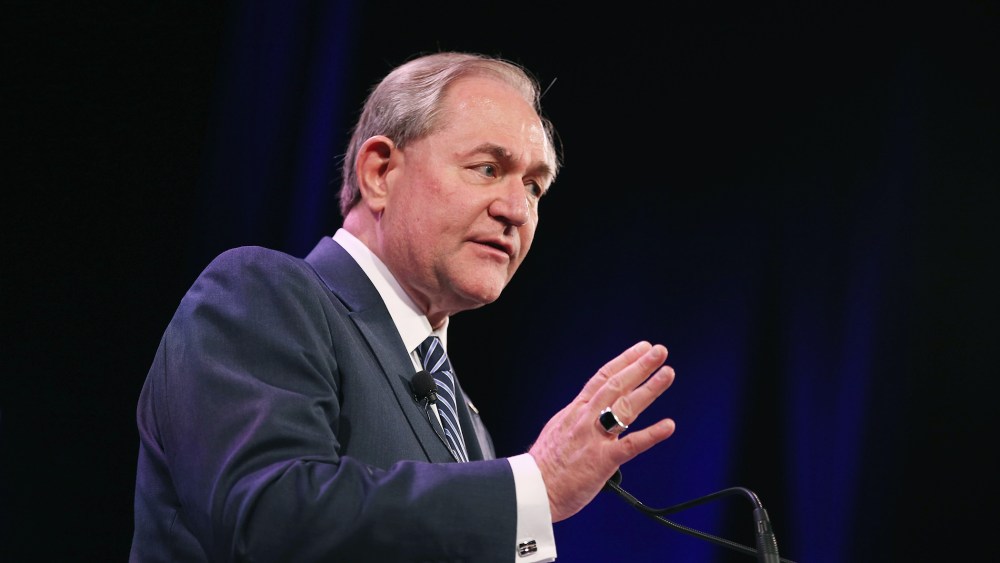 Former Virginia Gov. Jim Gilmore speaks to guests at the Iowa Freedom Summit on Jan. 24, 2015 in Des Moines, Iowa. (Photo by Scott Olson/Getty)