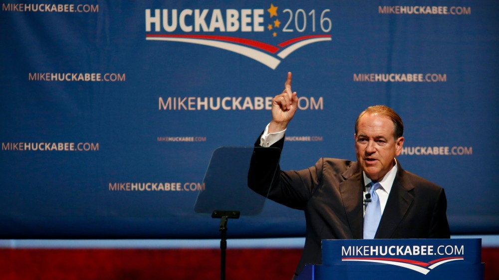 Mike Huckabee, former governor of Arkansas, announces he will seek the Republican presidential nomination at Hempstead Hall in Hope, Arkansas, U.S., May 5, 2015. (Photo by Luke Sharrett/Bloomberg/Getty)
