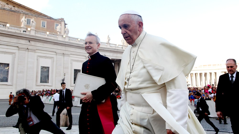 Pope Francis arrives in St. Peter's Square for a meeting with the Roman Diocesans on June 14, 2015 in Vatican City, Vatican. (Photo by Franco Origlia/Getty)