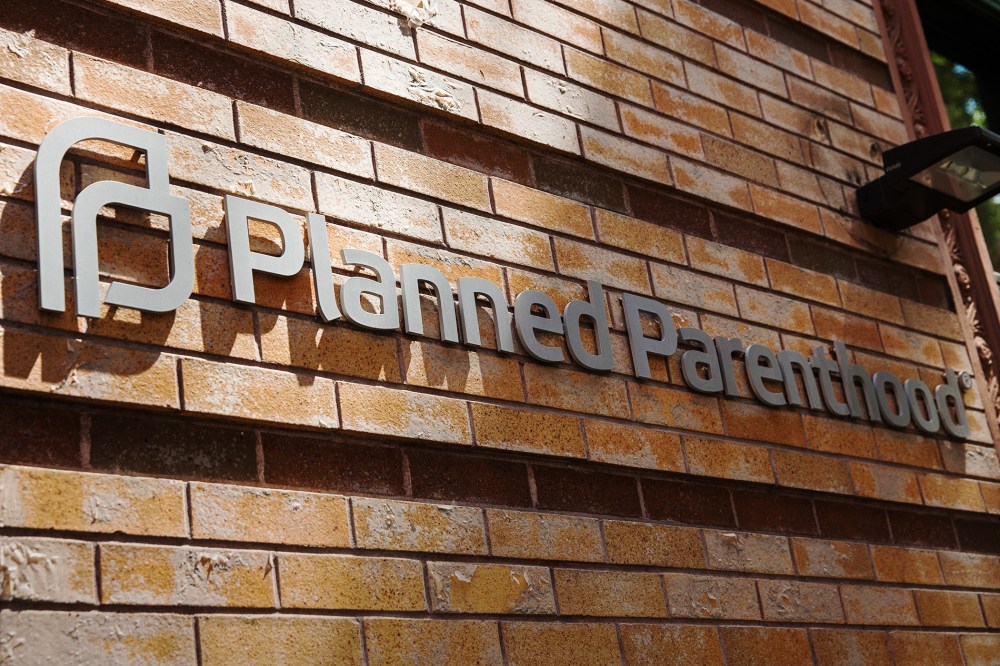 A Planned Parenthood location is seen on August 5, 2015. (Photo by Andrew Burton/Getty)