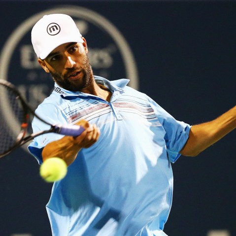 James Blake returns a forehand to Andy Roddick during the Connecticut Open at Connecticut Tennis Center at Yale on August 27, 2015 in New Haven, Connecticut. (Photo by Maddie Meyer/Getty)