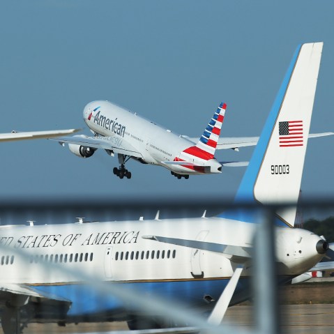 An American Airlines plane departs from Washington, DC on Sept. 24, 2015 in Joint Base Andrews, Md. (Photo by Patrick Smith/Getty)