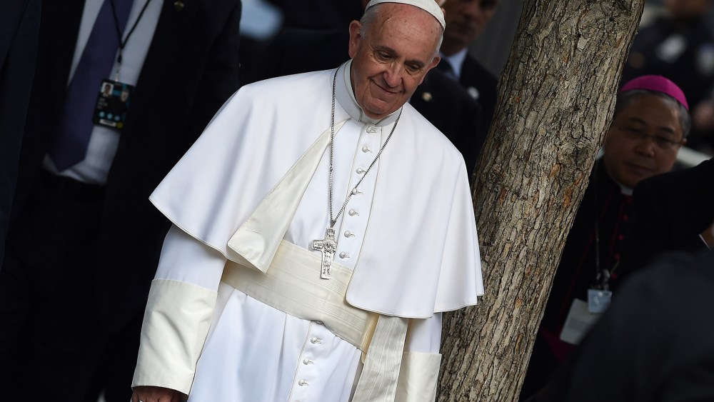 Pope Francis arrives at the 9/11 memorial in New York, Sept. 25, 2015. (Photo by Jewel Samad/AFP/Getty)