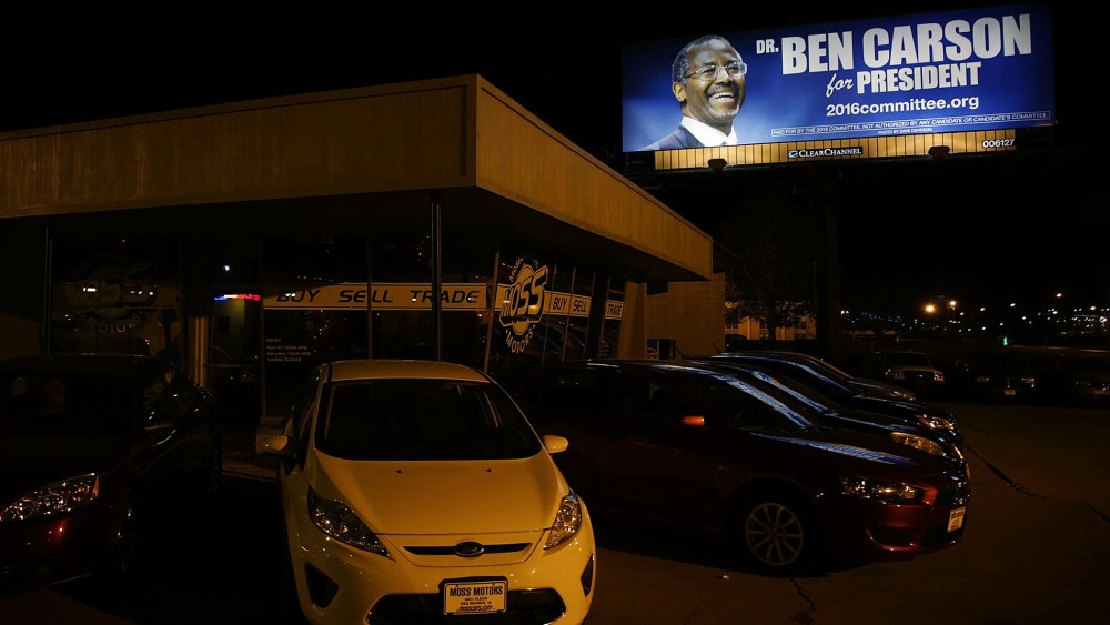A Ben Carson campaign billboard is seen in Des Moines, Iowa, Nov. 15, 2015. (Photo by Alex Wong/Getty)