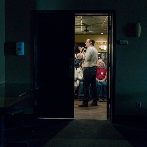 Republican presidential candidate U.S. Sen. Ted Cruz (R-TX) speaks at Charlie's Steakhouse on Jan. 4, 2016 in Carroll, Iowa. (Photo by Aaron P. Bernstein/Getty)