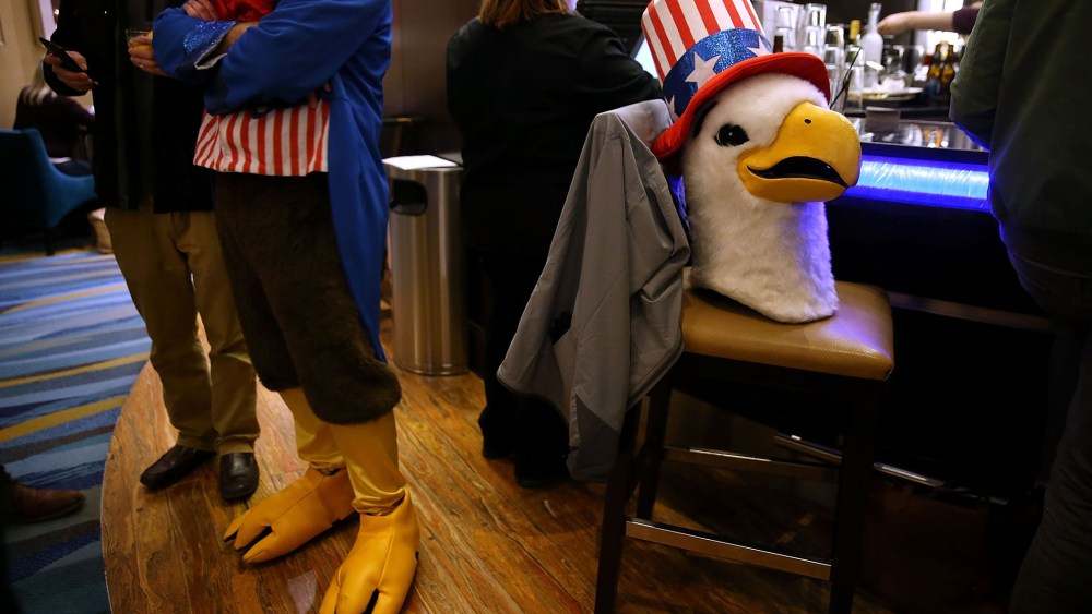 The head of an Uncle Sam eagle sits on a bar stool at the Marriott hotel bar on Jan. 31, 2016 in Des Moines, Ia. (Photo by Justin Sullivan/Getty)