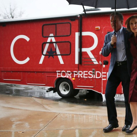 Republican presidential candidate Carly Fiorina and her husband Frank Fiorina arrive for a town hall on Feb. 3, 2016 in Stratham, N.H. (Photo by Joe Raedle/Getty)