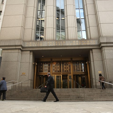 People walk in front of the Daniel Patrick Moynihan U.S. Courthouse where the United States Court of Appeals for the Second Circuit resides in New York. N.Y. (Photo by Spencer Platt/Getty)