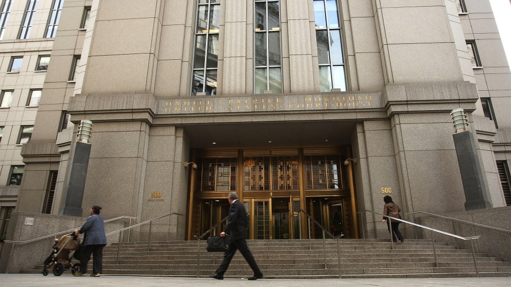 People walk in front of the Daniel Patrick Moynihan U.S. Courthouse where the United States Court of Appeals for the Second Circuit resides in New York. N.Y. (Photo by Spencer Platt/Getty)