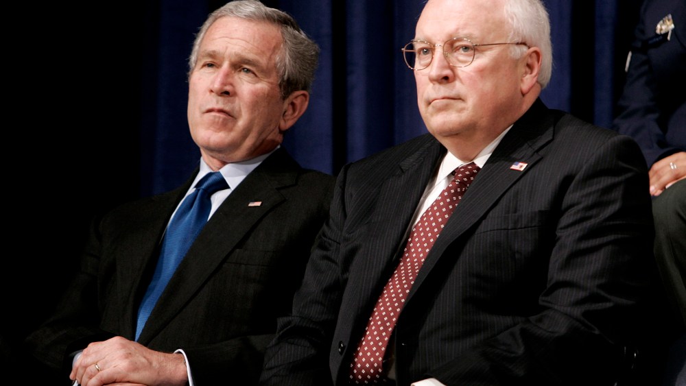 NEW US SECRETARY OF DEFENSE ROBERT GATES IS SWORN IN
