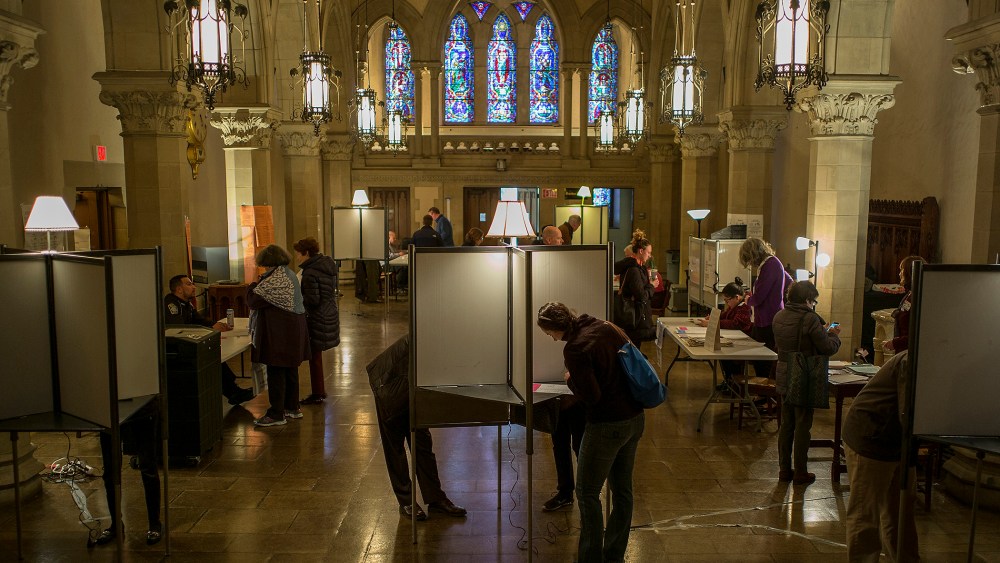 Voters cast their ballots at the Old South Church polling place in Boston, Mass., on March 1, 2016. (Photo by CJ Gunther/EPA)