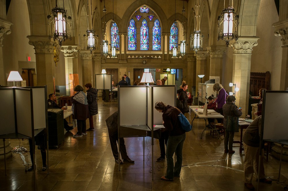 Voters cast their ballots at the Old South Church polling place in Boston, Mass., on March 1, 2016. (Photo by CJ Gunther/EPA)