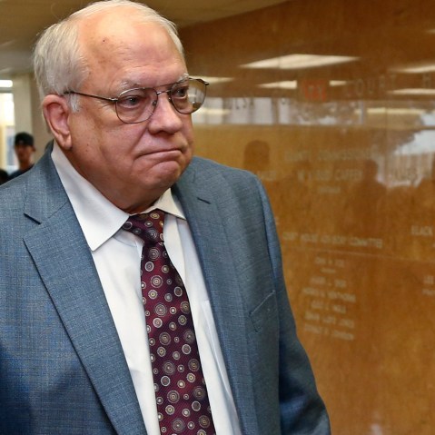 Defendant Robert Bates arrives for his arraignment at the Tulsa County courthouse in Tulsa, Okla., on April 21, 2015. (Photo by Sue Ogrocki/AP)