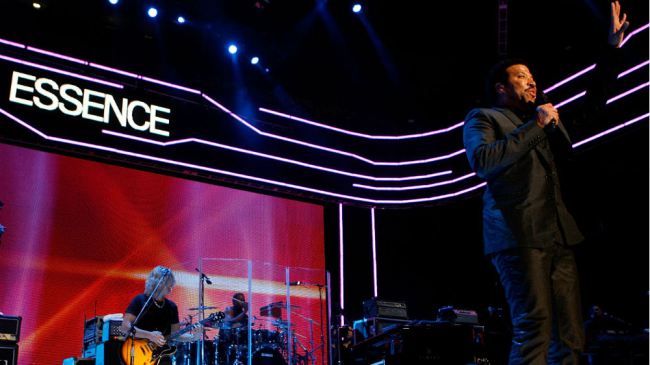 Lionel Richie performs during the 2009 Essence Music Festival at the Louisiana Superdome on July 5, 2009 in New Orleans. (Photo by Sean Gardner/Getty Images)