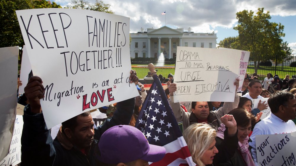 People rally for comprehensive immigration reform on Nov. 7, 2014, outside the White House in Washington DC. (Jacquelyn Martin/AP)