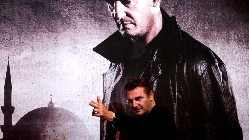Actor Liam Neeson poses before a news conference to promote his movie, "Taken 2" in Seoul Sept. 17, 2012. (Photo by Kim Hong-Ji/Reuters)